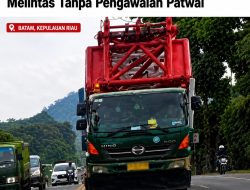 Truck Trailer Pengakut Material Crane Diduga Membahayakan Pengguna Jalan, Melintas Tanpa Pengawalan Patwal.